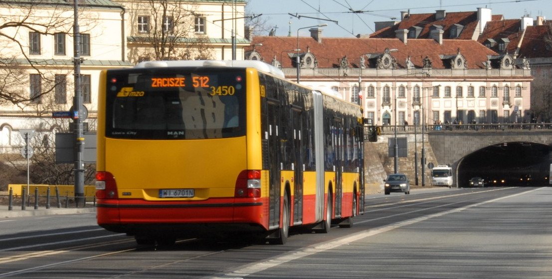 Podróże za złotówkę i za darmo. Dzień Dziecka również w pociągach i autobusach