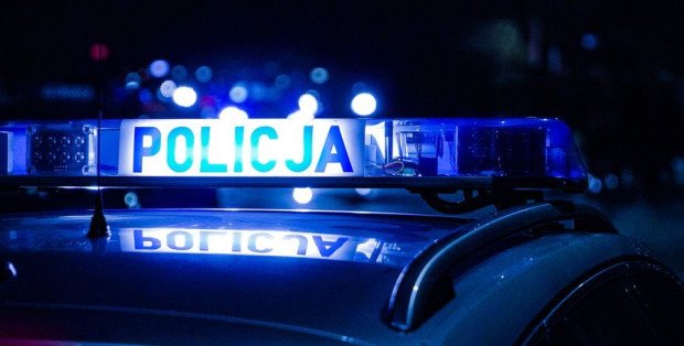 Akcja antyterrorystów w Krakowie. Agresor ranił się nożem, przebywa w szpitalu