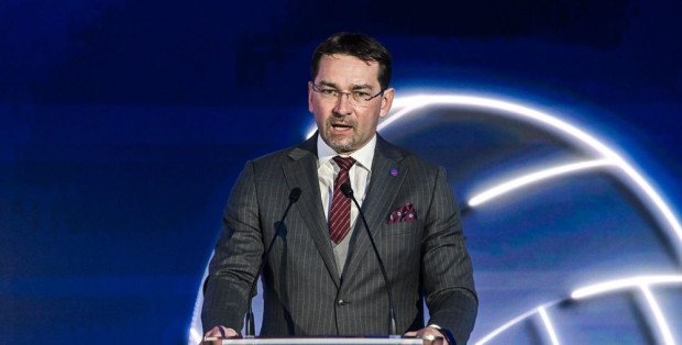 Polski Związek Piłki Siatkowej: S. Świderski prezesem na kolejną kadencję