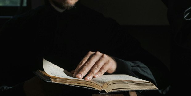 Sąd uniewinnił księdza oskarżonego o molestowanie seksualne siedmiolatka