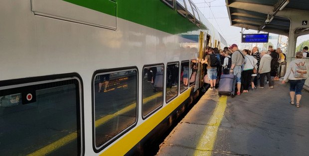 Pociągiem z Warszawy nad morze. Kiedy bilety na Słoneczny?