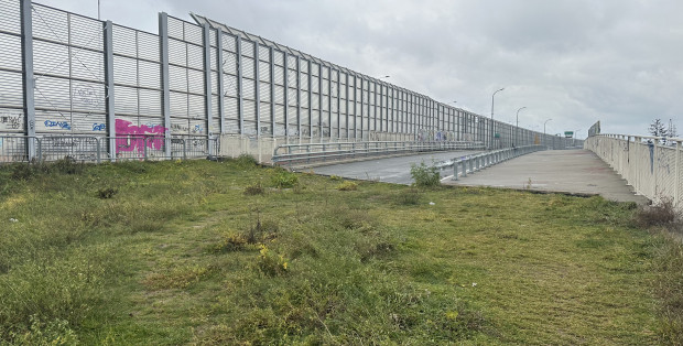 Od 12 lat stoi nieprzejezdny. Znamy termin otwarcia wiaduktu bez dojazdów w Ursusie