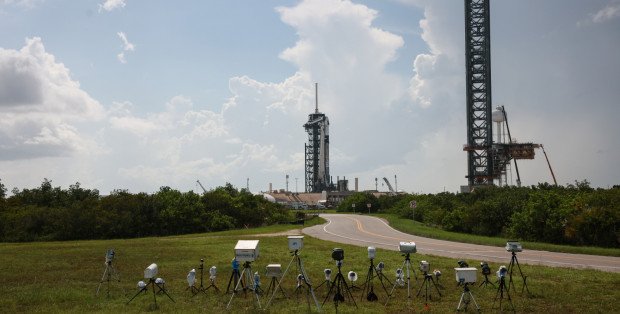 Kiedy start rakiety ze Sławoszem Uznańskim-Wiśniewskim? „Czeka nas długa procedura”