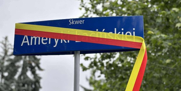 Skwer Ameryki Łacińskiej na Saskiej Kępie i trzy egzotyczne drzewa