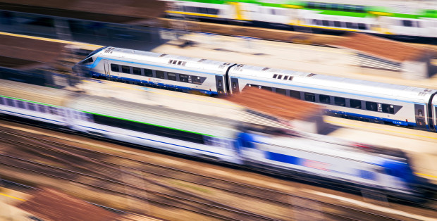 Pociągi hybrydowe wyjadą na trasy. Prezes PKP Intercity podał datę
