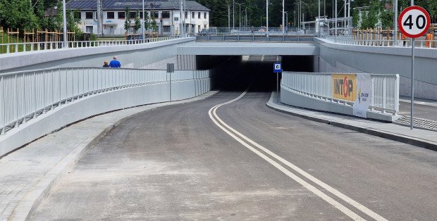 Sulejówek znów z jednym tunelem. Nowy przejazd otwarty, stary zamknięty