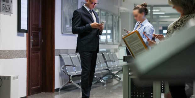 Wypadek w Dawidach Bankowych. Jest wyrok ws. policjanta, który wiózł nastolatki radiowozem