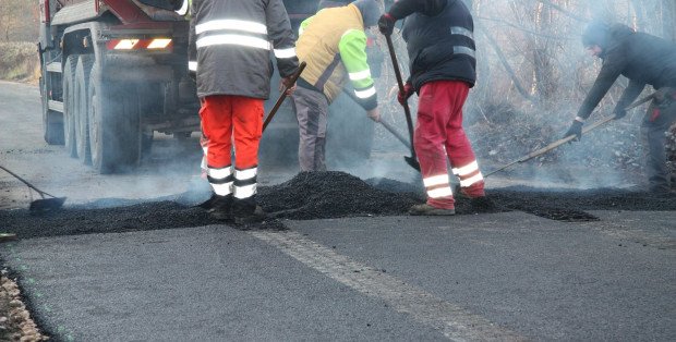 Utrudnienia na S8. Remont nawierzchni między Lazurową a Księcia Janusza