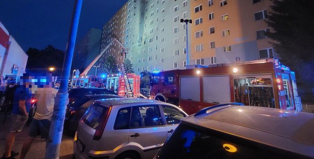 W wyniku pożaru w bloku mieszkalnym zmarła 14-latka
