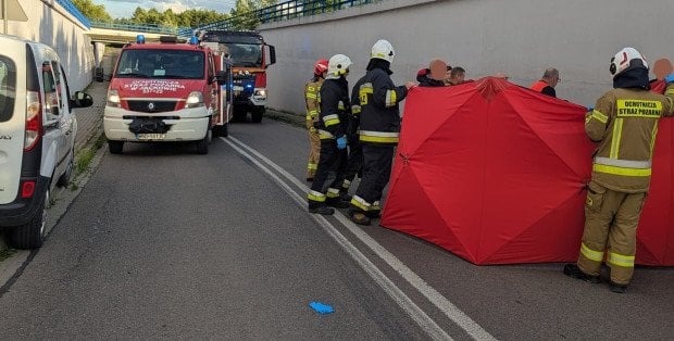 Jechały we dwie na elektrycznej hulajnodze. Poważny wypadek koło Nasielska