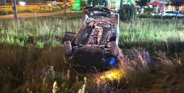 Śmiertelny wypadek k. Białobrzegów. W czołowym zderzeniu zginął 49-letni Słowak