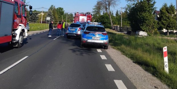 Śmiertelny wypadek w oklicach Wołomina. Zablokowana jest DK 50