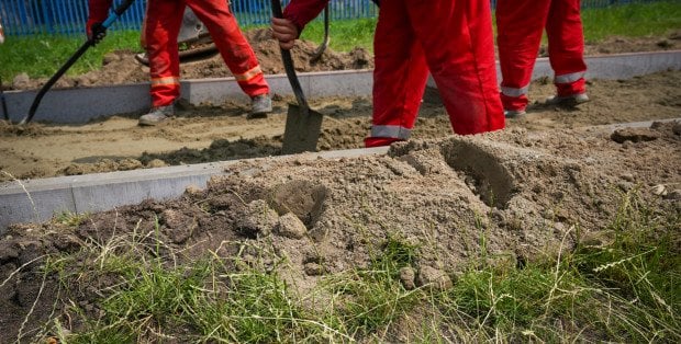 Będzie bezpieczniej? Ruszyła budowa chodnika na Wólczyńskiej