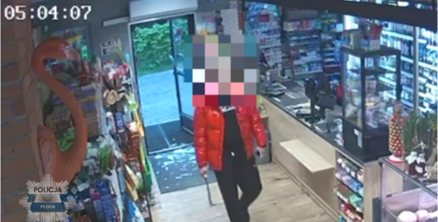 27-latek zdemolował maczetą drzwi do sklepu i trzy samochody. Grozi mu do 20 lat więzienia