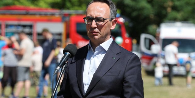 Kaski dla dzieci na rowerach i hulajnogach będą obowiązkowe? Minister zapowiada konsultacje