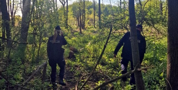 Strzelanina w domu k. Limanowej. Znaleziono auto sprawcy, trwa obława