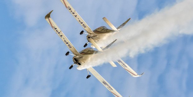 Podniebny hołd pilotów dla bohaterów Powstania Warszawskiego