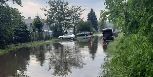 Ulewy w całym kraju. Kilkaset interwencji straży pożarnej