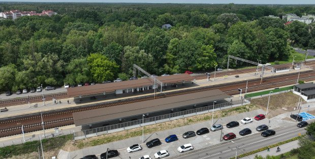 Jest nowy parking przy stacji kolejowej w Zielonce