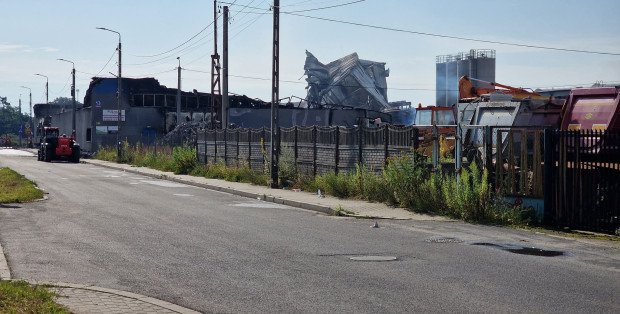 Dwa tygodnie po pożarze hali w Mińsku Maz. służby weszły do środka