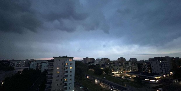 Burze, upały i silny deszcz. Na Mazowszu alerty I i II stopnia