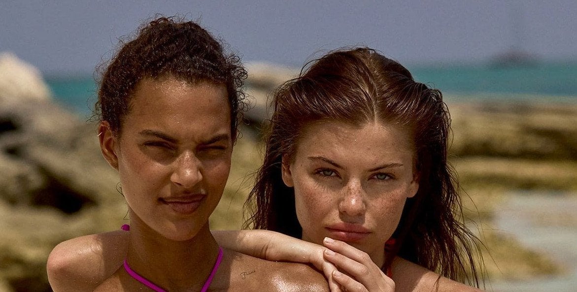 Co zabrać na plażę, by wyglądać jak z okładki? Moda plażowa w praktyce