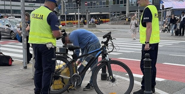 Stołeczni policjanci sprawdzają rowerzystów „z przyspieszeniem” [BILANS]
