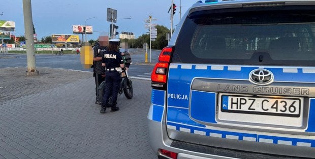 Próbował przekonać policję, iż to rower elektryczny. Posypały się mandaty
