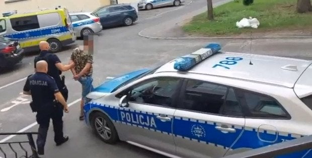 Pijany 52-latek z dwoma zakazami prowadzenia pojazdów zatrzymany