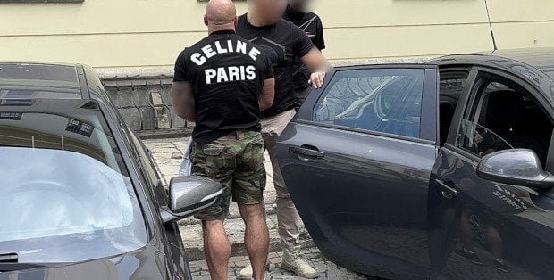 Usiłowanie uprowadzenia i wymuszenia. Areszt dla pięciu mężczyzn