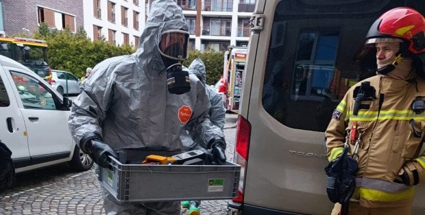 Żrąca substancja w paczkomacie na Bródnie. Jej nadawca nie usłyszy zarzutów