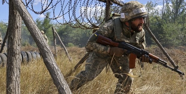 Przymusowa ewakuacja cywili z terenów atakowanych przez Rosjan