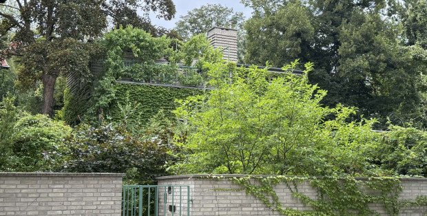 Willa Romualda Gutta została wystawiona na sprzedaż. Cena wywoławcza 39 mln zł