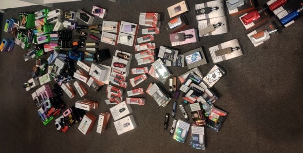 W sklepie pod Radomiem handlowano podrabianym płynem do e-papierosów