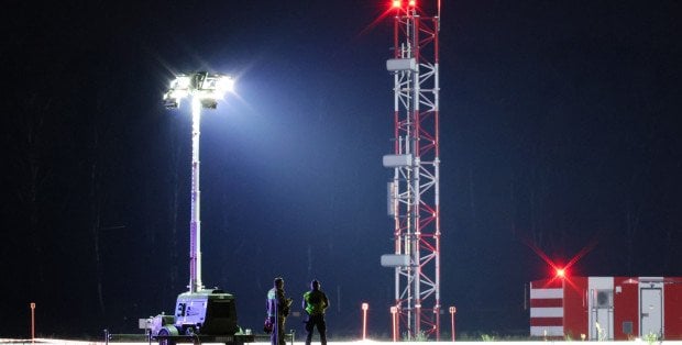 LOT: planowane na piątek rejsy do i z Radomia przeniesione na Lotnisko Chopina w Warszawie