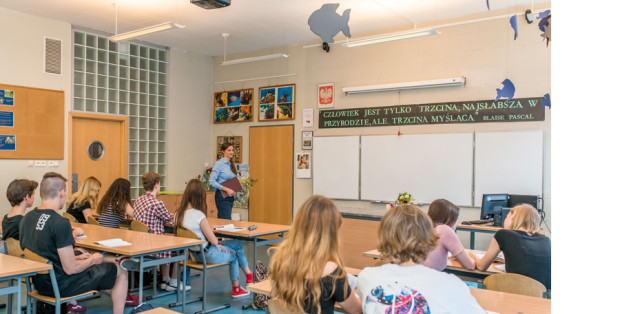 Dziś uczniowie usłyszą pierwszy dzwonek. Jakie zmiany w oświacie w nowym roku szkolnym?