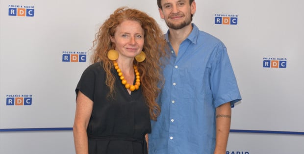 „Chcemy, żeby świat był lepszy”. Mateusz Góra w RDC o filmie „One to One. John i Yoko”