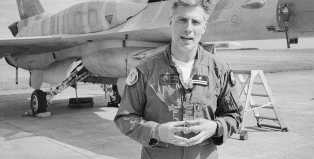 Pogrzeb pilota Macieja „Slaba” Krakowiana będzie miał charakter prywatny