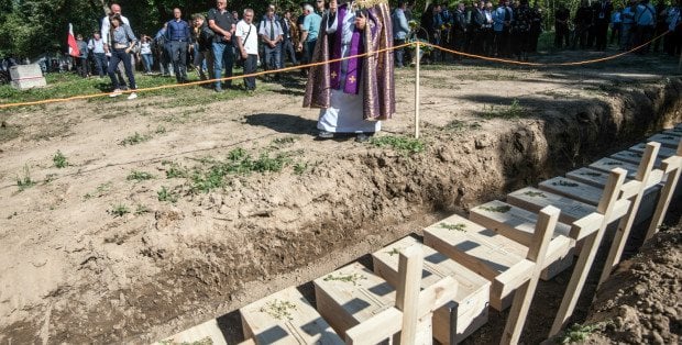 Pochówek ofiar ukraińskich nacjonalistów w Puźnikach