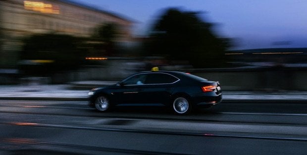 Nocne rajdy samochodowe zmorą mieszkańców Siedlec. „Hałas zrywa człowieka z łóżka”