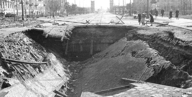 Trzydziesty dziewiąty dzień Powstania Warszawskiego [KALENDARIUM]