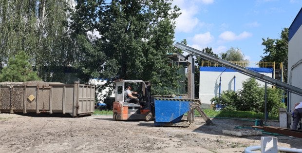 Nie pomagają zamknięte okna. Mieszkańcy Ostrowi Maz. skarżą się na odór z mleczarni