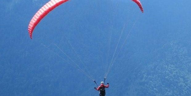 Wypadek paralotniarza pod Łochowem k. Węgrowa