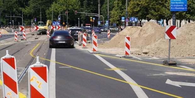 Zmiany w ruchu przy Marszałkowskiej. Utrudnienia dla kierowców i pieszych