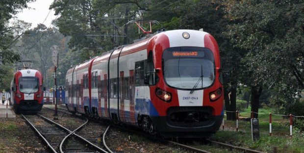 Hałas pociągów WKD zmorą mieszkańców ul. Jutrzenki. Miasto ma rozwiązanie?