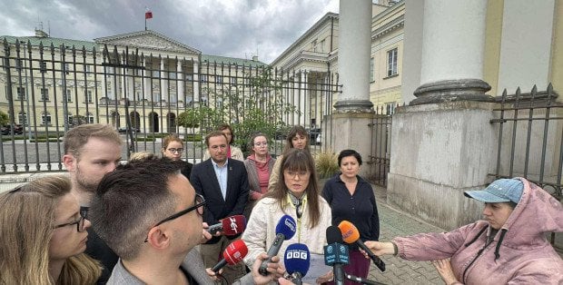 Rozłam na linii warszawski ratusz – rada miasta ws. tzw. nocnej prohibicji