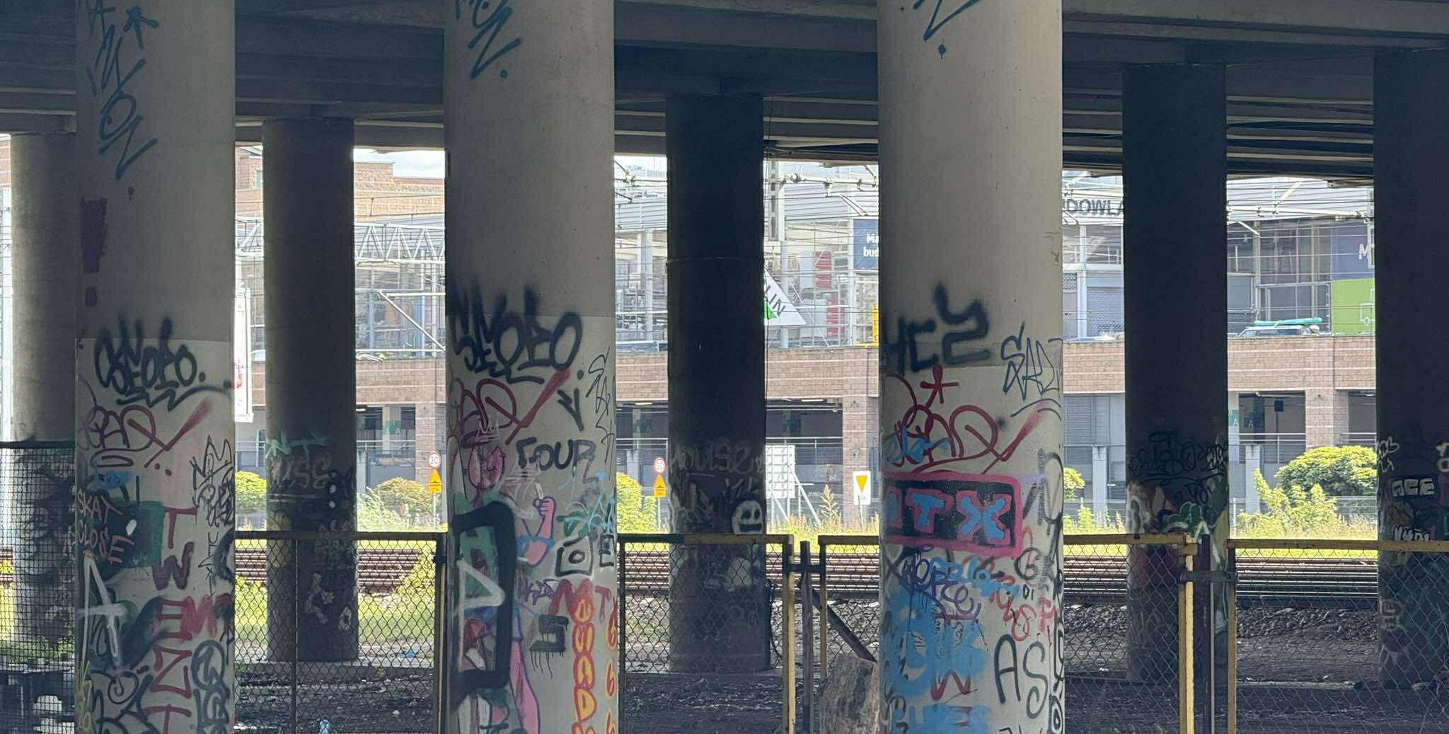 Będzie ciszej na Żoliborzu? PKP PLK ogłosiło budowę ekranów akustycznych