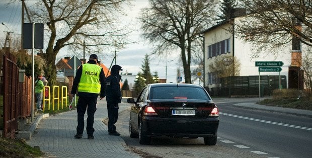 Wzmożone kontrole na drogach w całym kraju. Policyjna akcja „Prędkość”