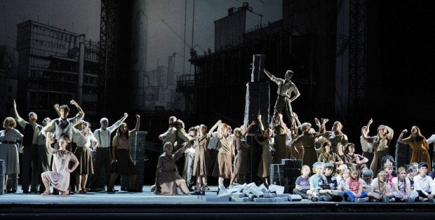 Brzmienie stolicy powstającej z gruzów. Premiera „Najlepszego miasta świata. Opery o Warszawie”