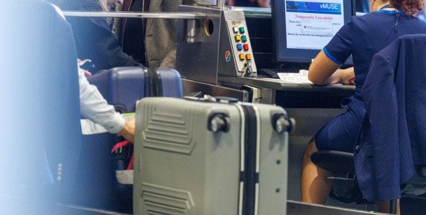 Drony nad lotniskiem w Kopenhadze. Port wznowił działalność